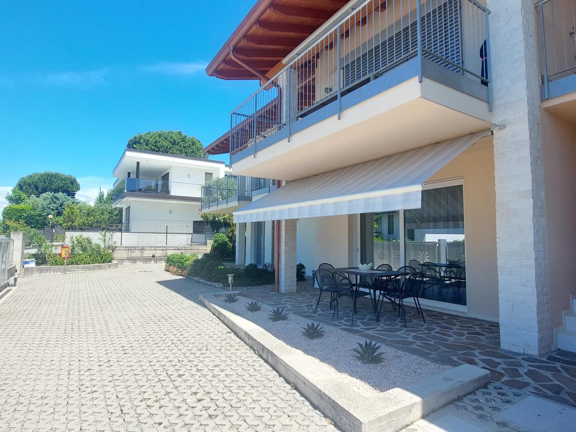 Apartment Brezza Di Lago - Regarda Travel 拉齐塞 外观 照片
